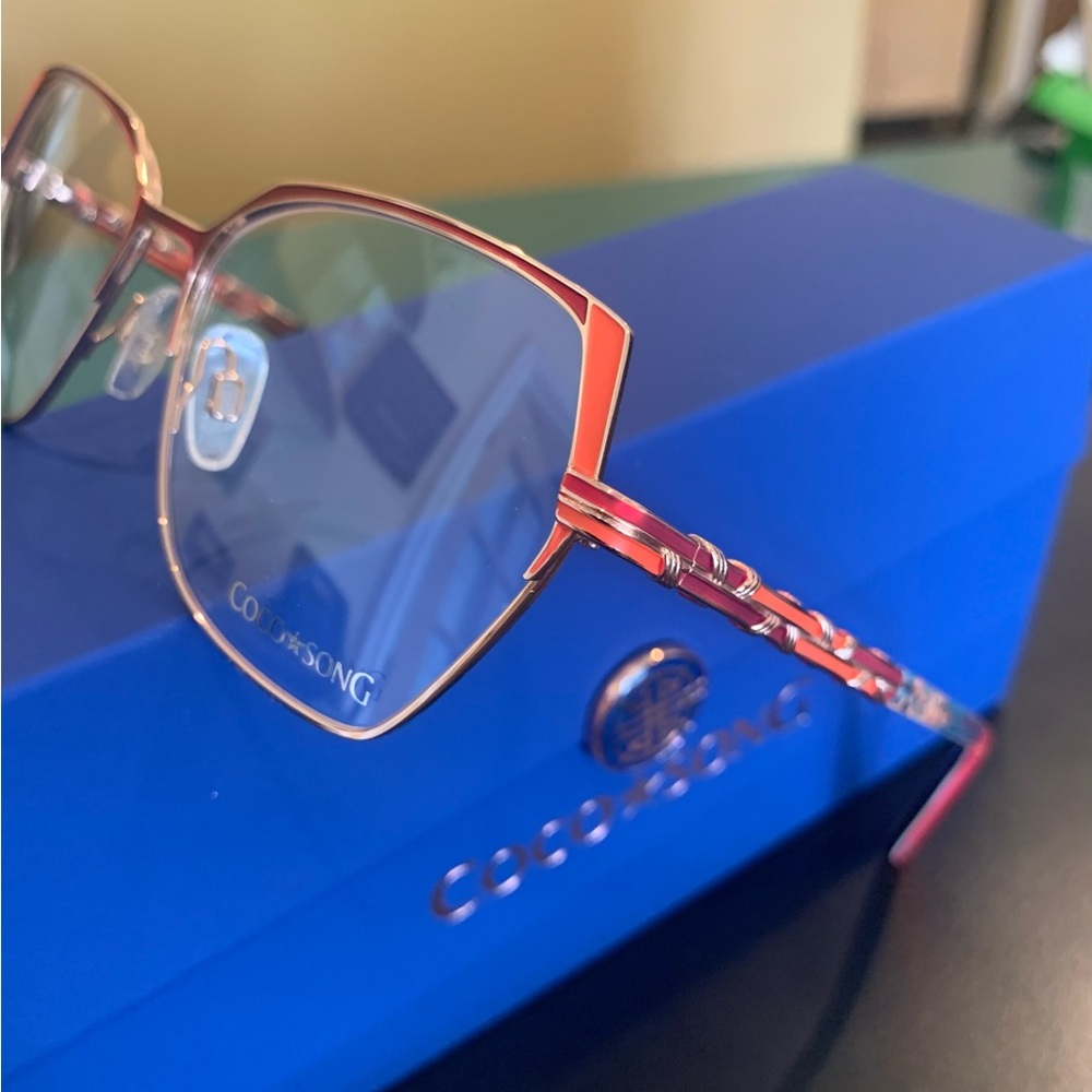 Women's Red Accent Rectangular Eyeglasses NWT - image 4